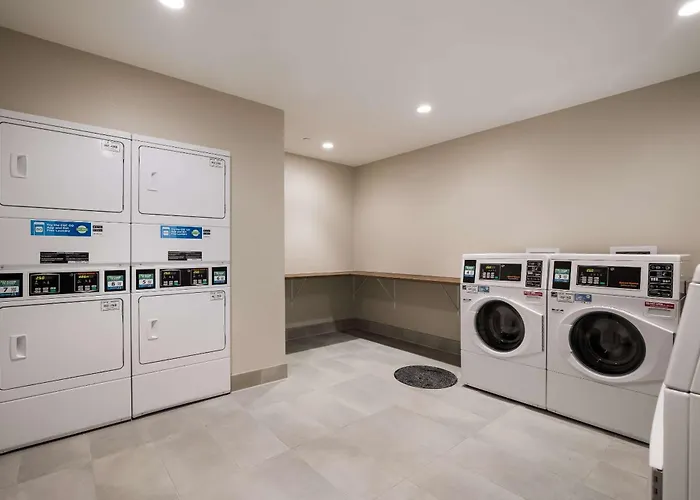 Everhome Suites Corona
