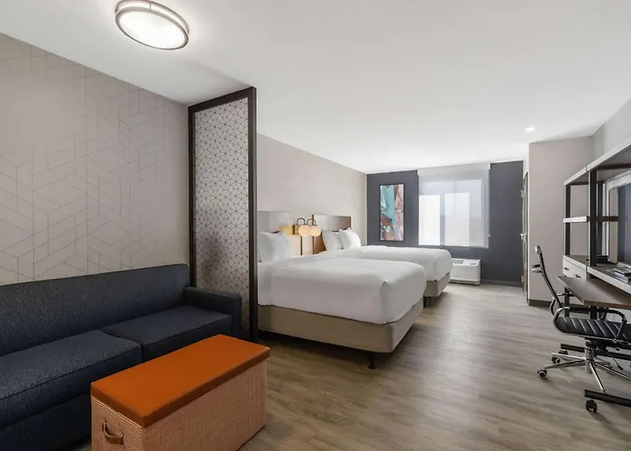 Everhome Suites Corona