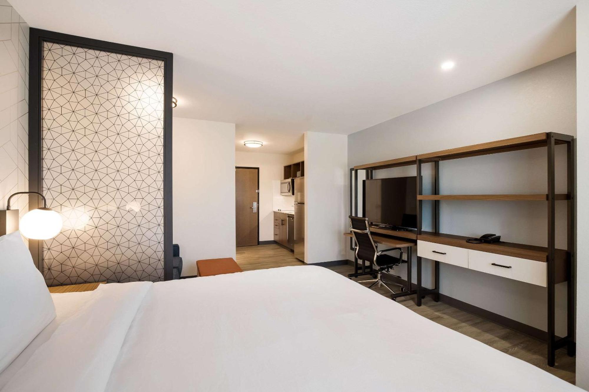 Everhome Hotel
